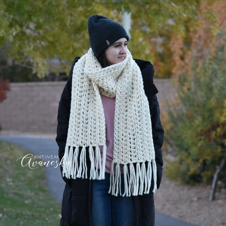 Chunky Classic Long Fringed Scarf | THE ALPINE