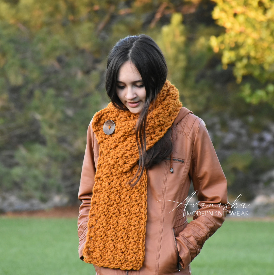 Chunky Buttoned Scarf | The VILNIUS
