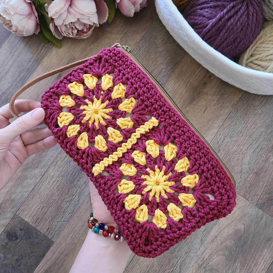 Crochet Granny Square Wristlet Purse | IRENE
