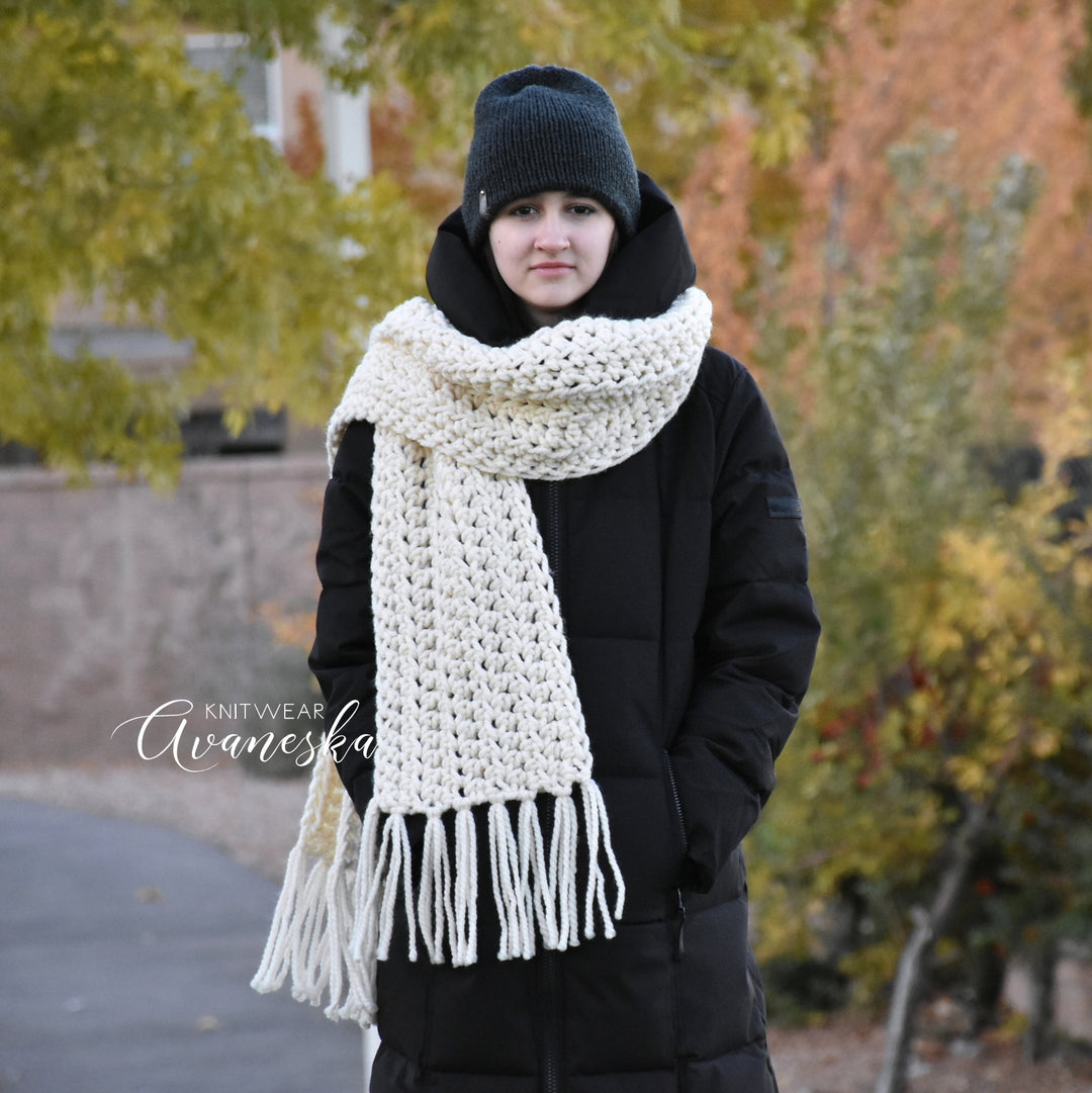 SALE Chunky Classic Long Fringed Scarf | THE ALPINE