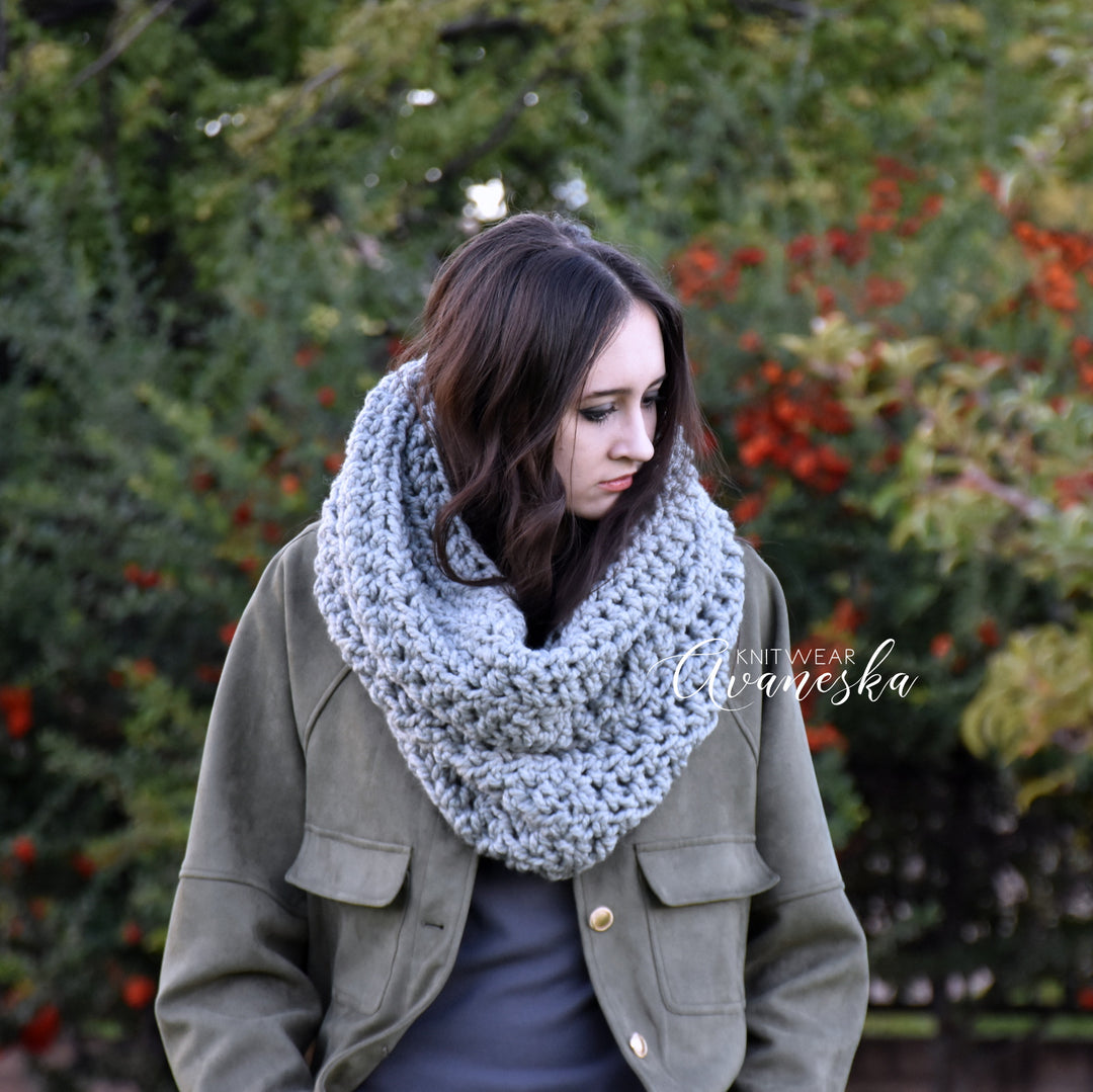 Handmade oversized gray circle snood cowl scarf for men, cozy knit texture for fall and winter 