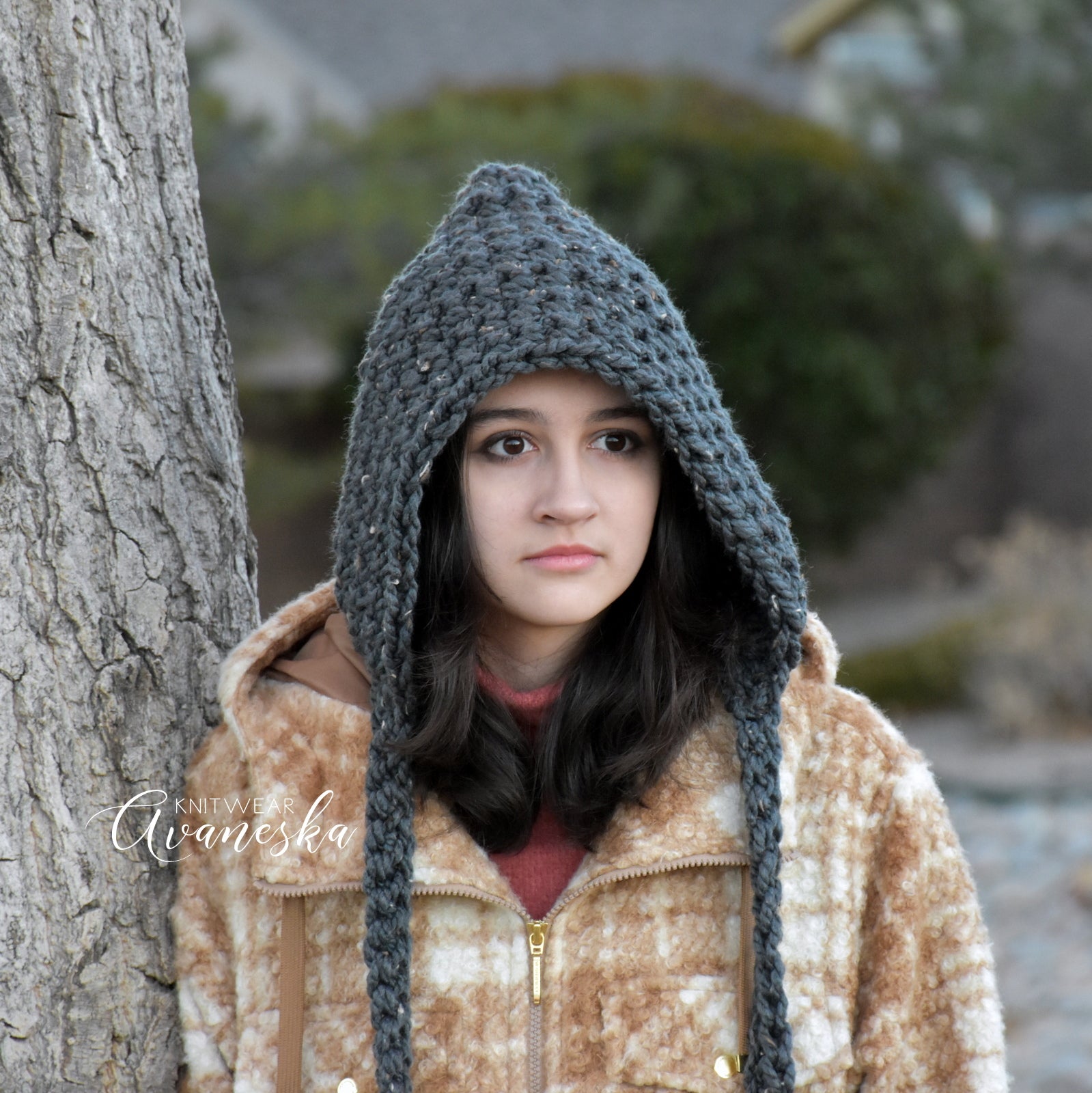 Chunky Hood Hat with Ties | THE NEWRY – Avaneska Knitwear