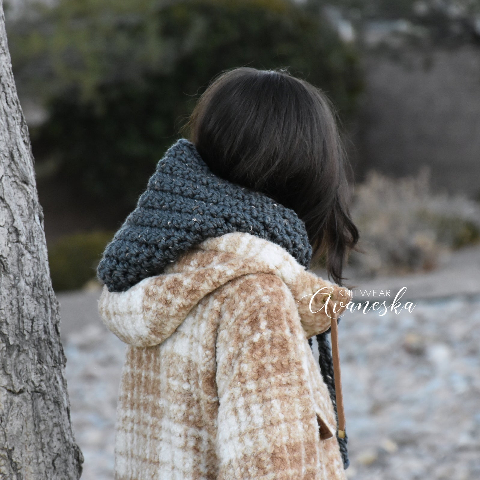 Chunky Hood Hat with Ties | THE NEWRY – Avaneska Knitwear