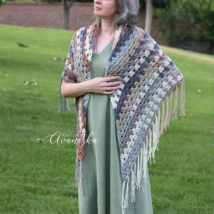 Crochet Triangle Shawl | La LUCIA