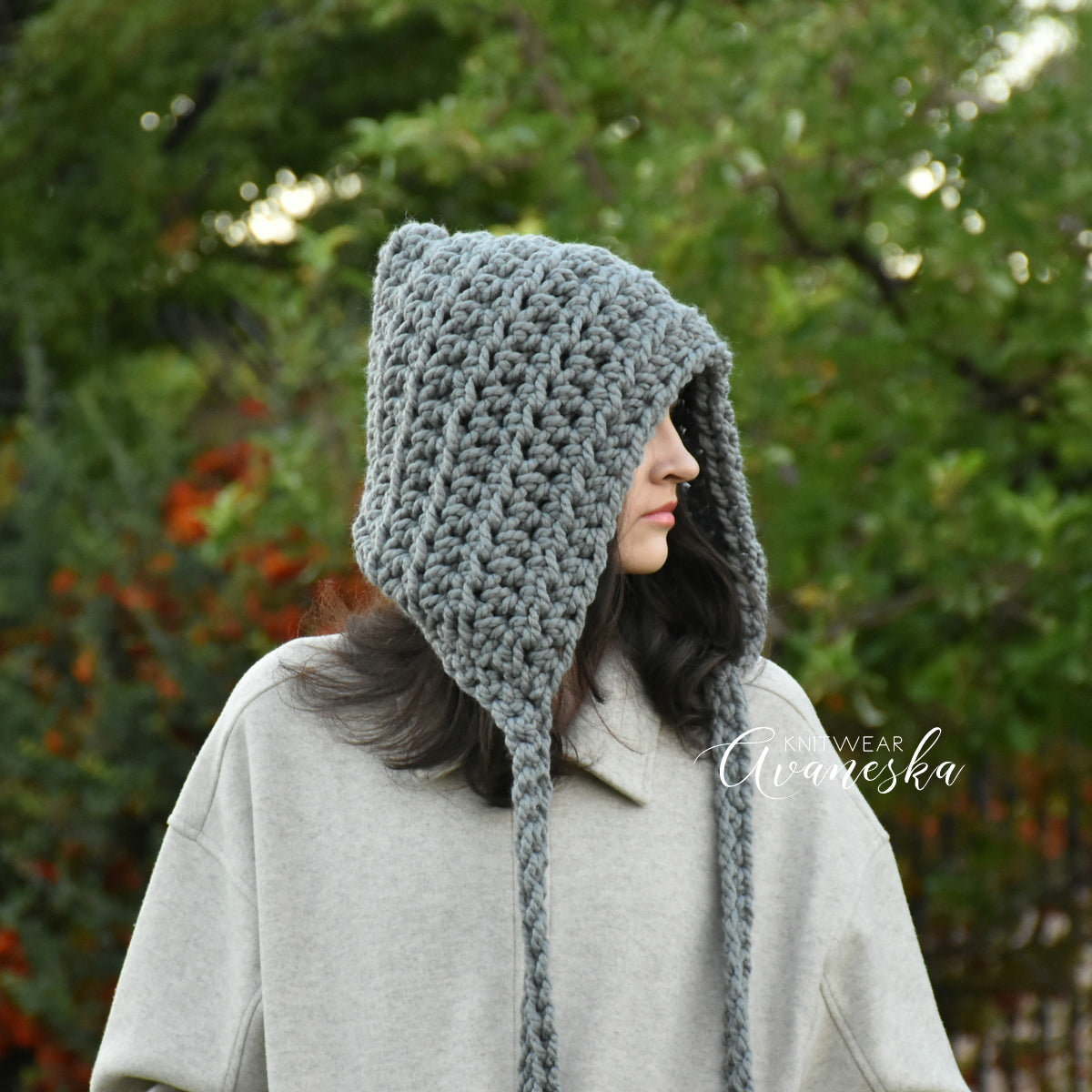 Chunky Large Hood Hat with Ties | THE YORK – Avaneska Knitwear