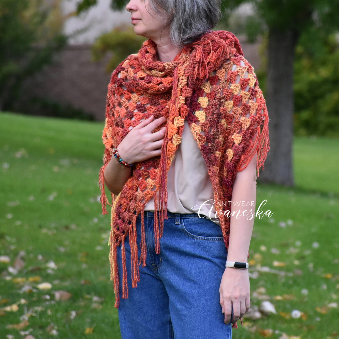 Woolen Triangle Fringed Shawl | La Carmella