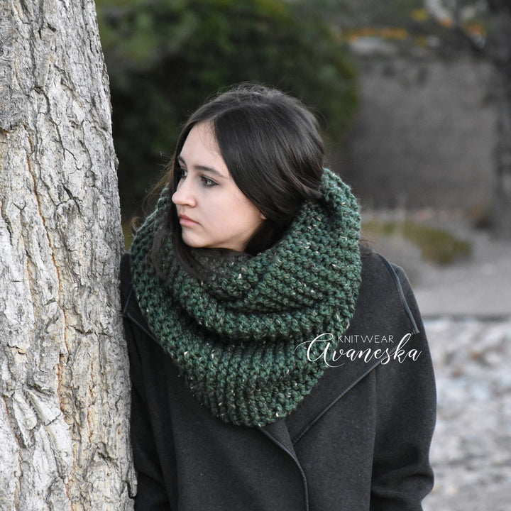 Chunky Infinity Scarf | THE GENEVA