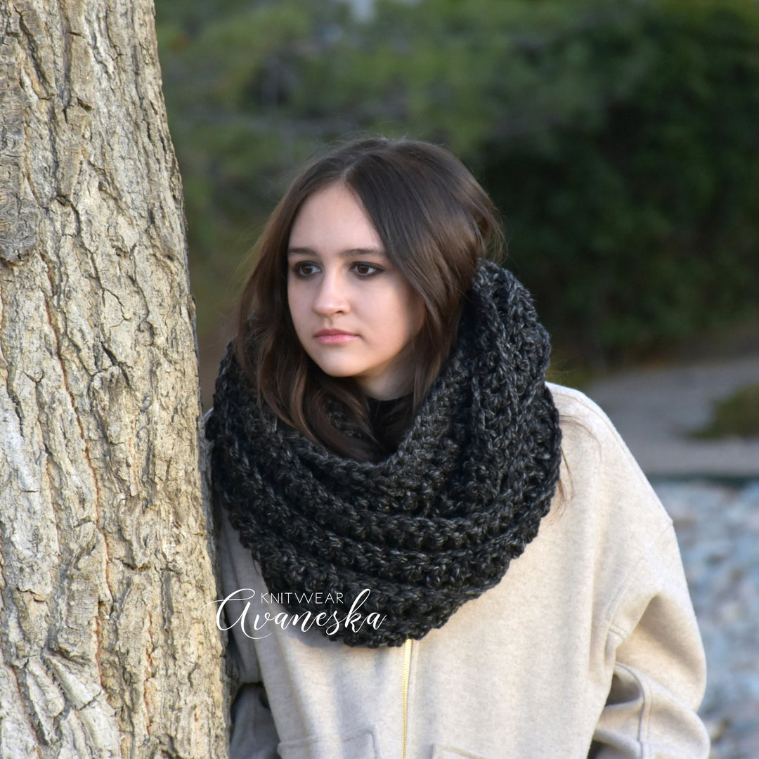 Handmade Women Crochet Knit Winter Chunky Infinity Scarf Cowl Wrap 
