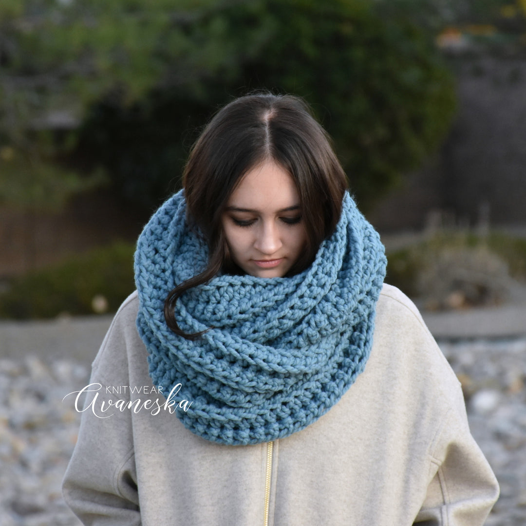 Chunky Infinity Scarf | THE WASHINGTON