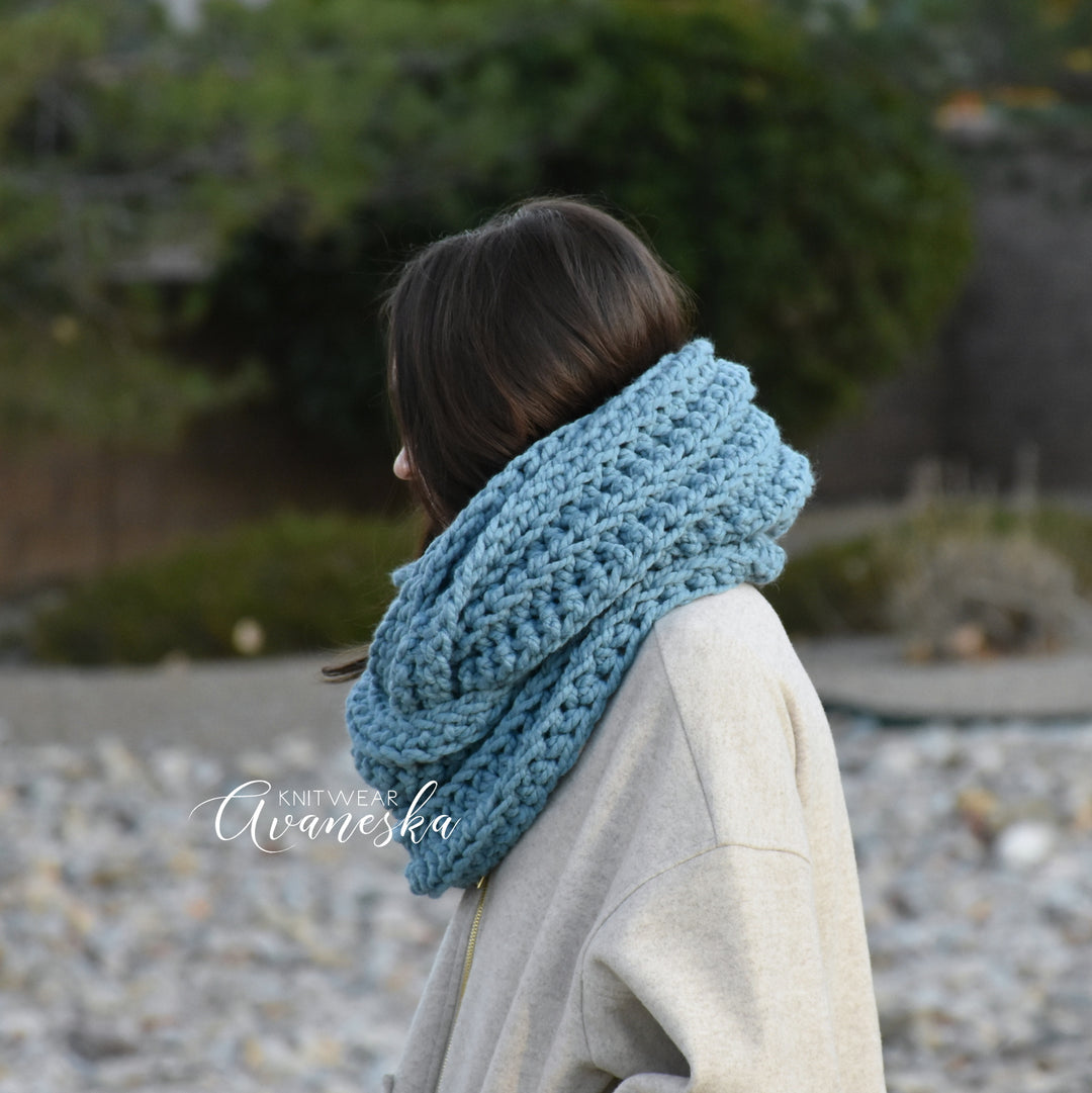 Chunky Infinity Scarf | THE WASHINGTON