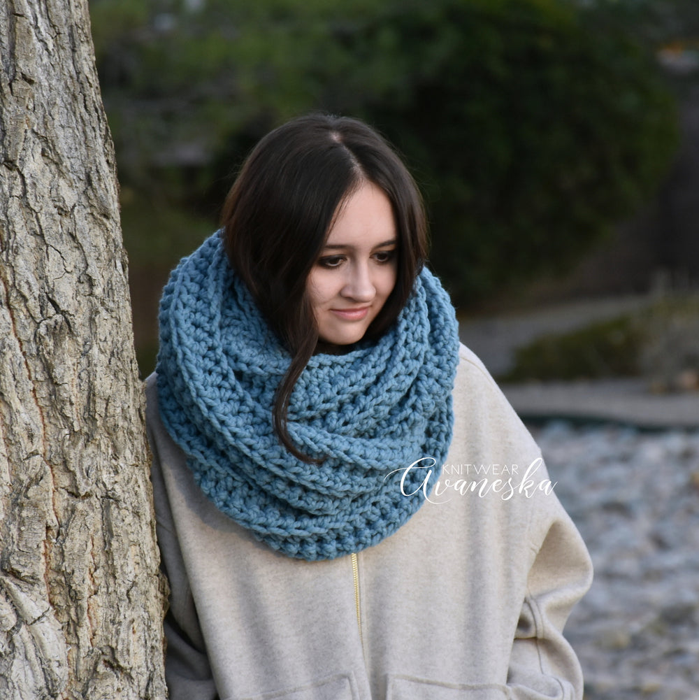 Warm blue loop scarf bulky hand knitted woolen men fall