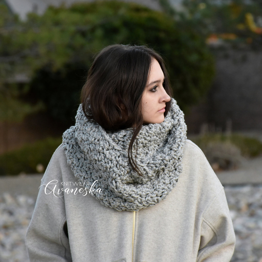 Chunky Infinity Scarf | THE DUBLIN