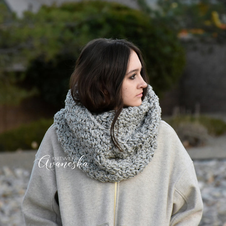 Chunky Infinity Scarf | THE DUBLIN