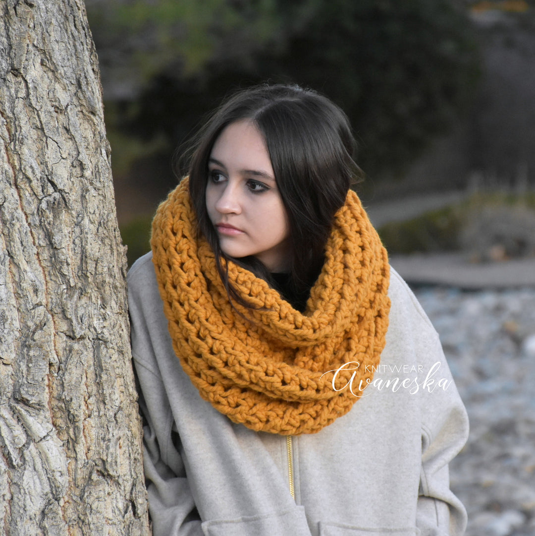 Chunky Infinity Scarf | THE VIENNA