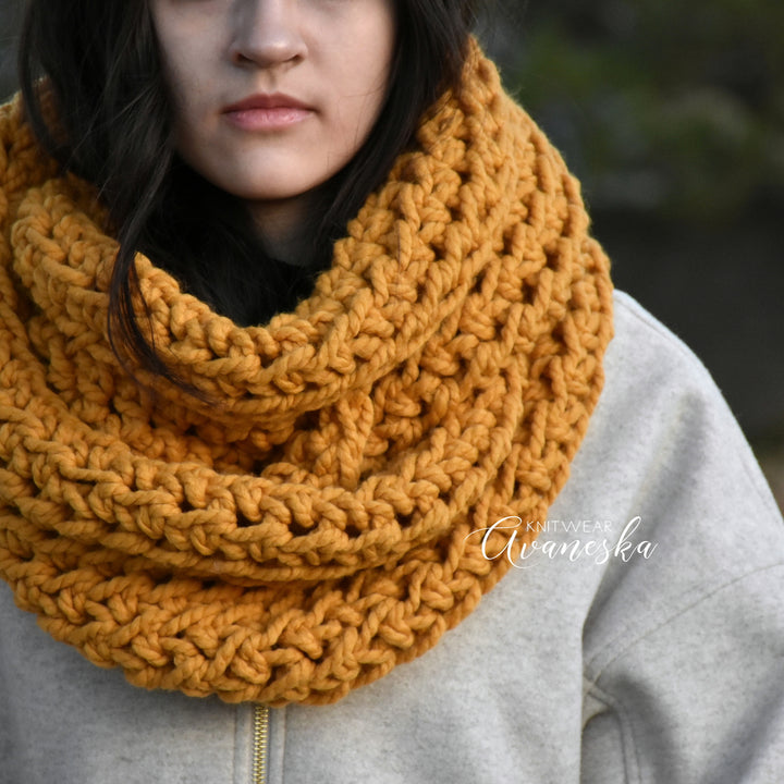 Chunky Infinity Scarf | THE VIENNA
