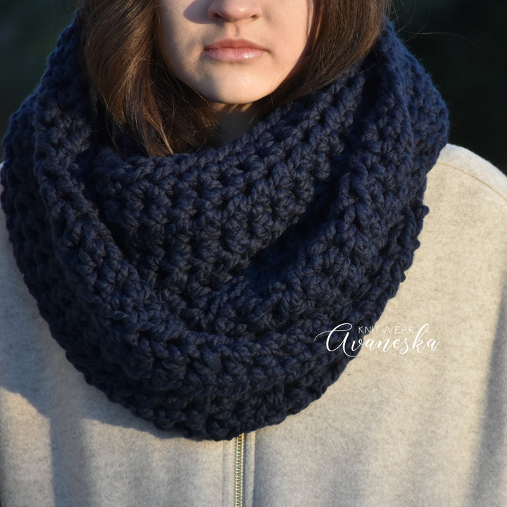 Chunky Infinity Scarf | THE ROCHESTER