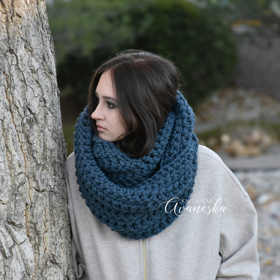 Chunky Infinity Scarf | THE HOUSTON
