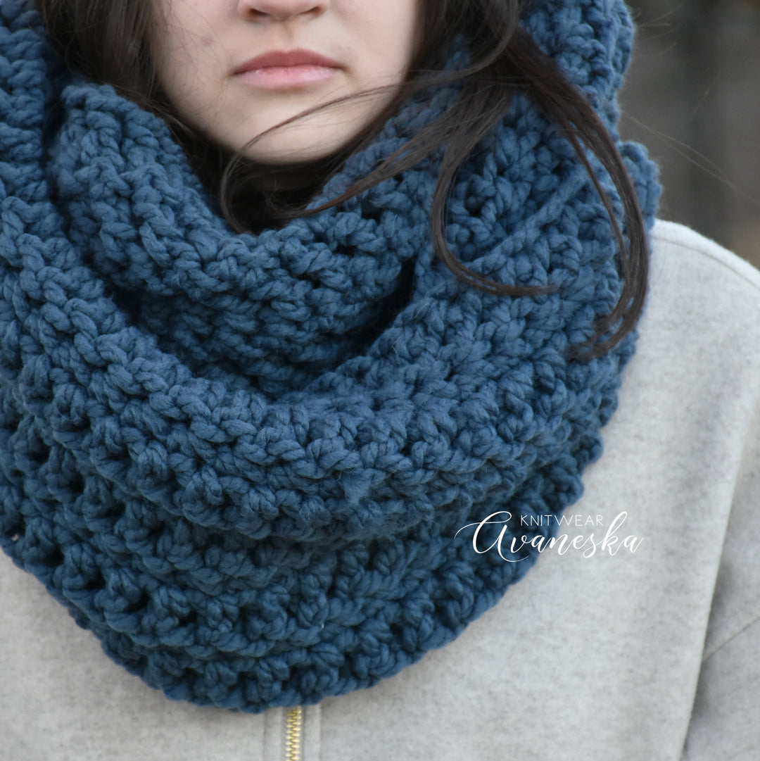 Chunky Infinity Scarf | THE HOUSTON