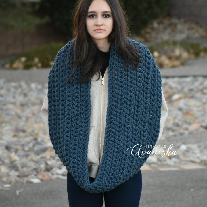 Chunky Infinity Scarf | THE HOUSTON