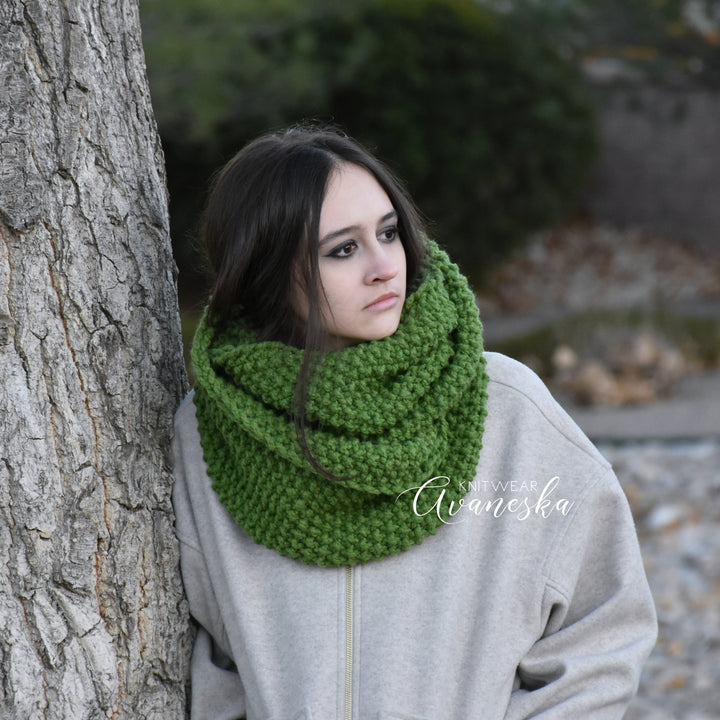 Chunky Infinity Scarf | THE BERN