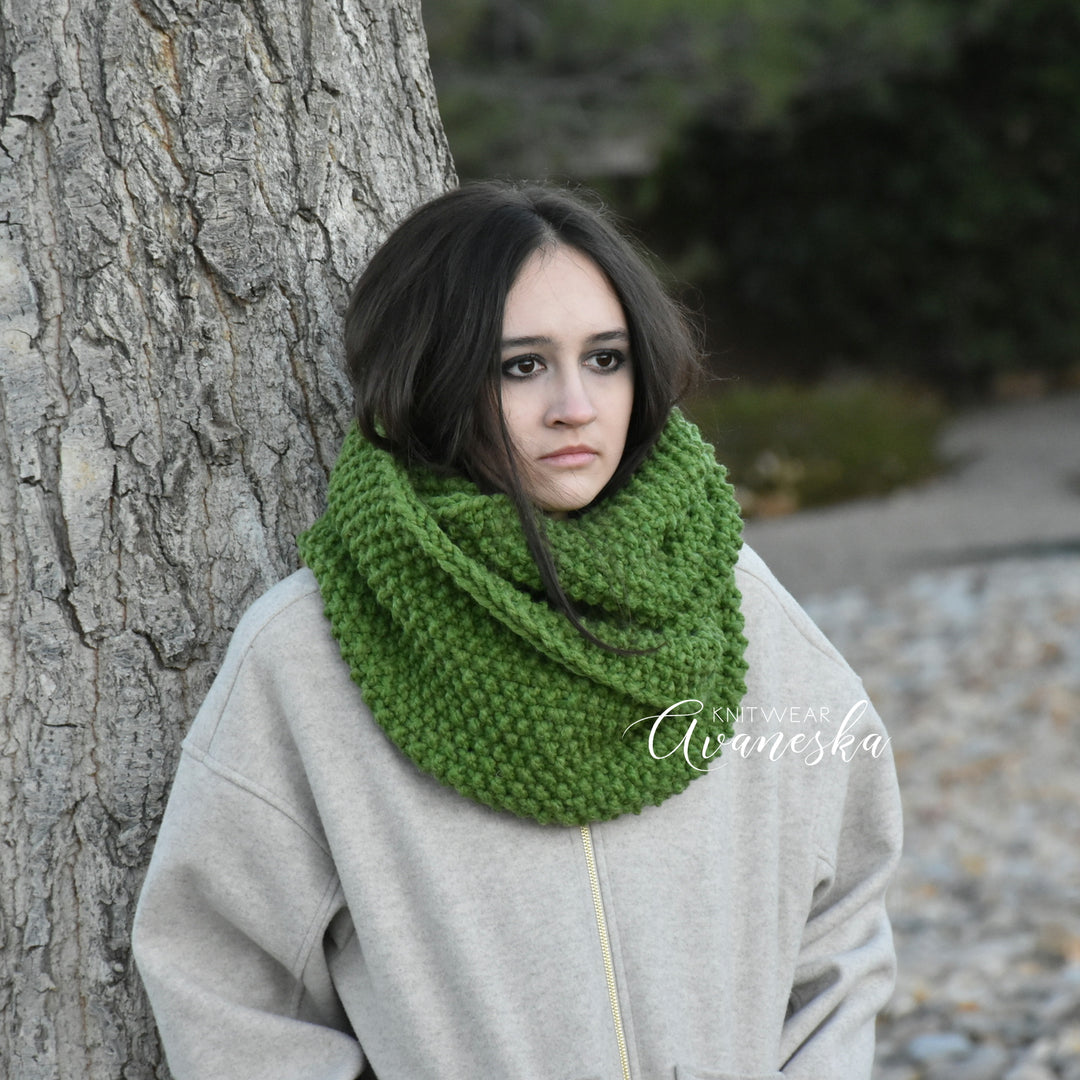 Chunky Infinity Scarf | THE BERN