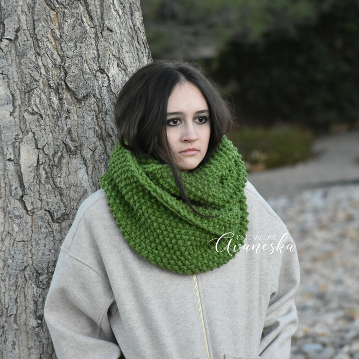 Chunky Infinity Scarf | THE BERN