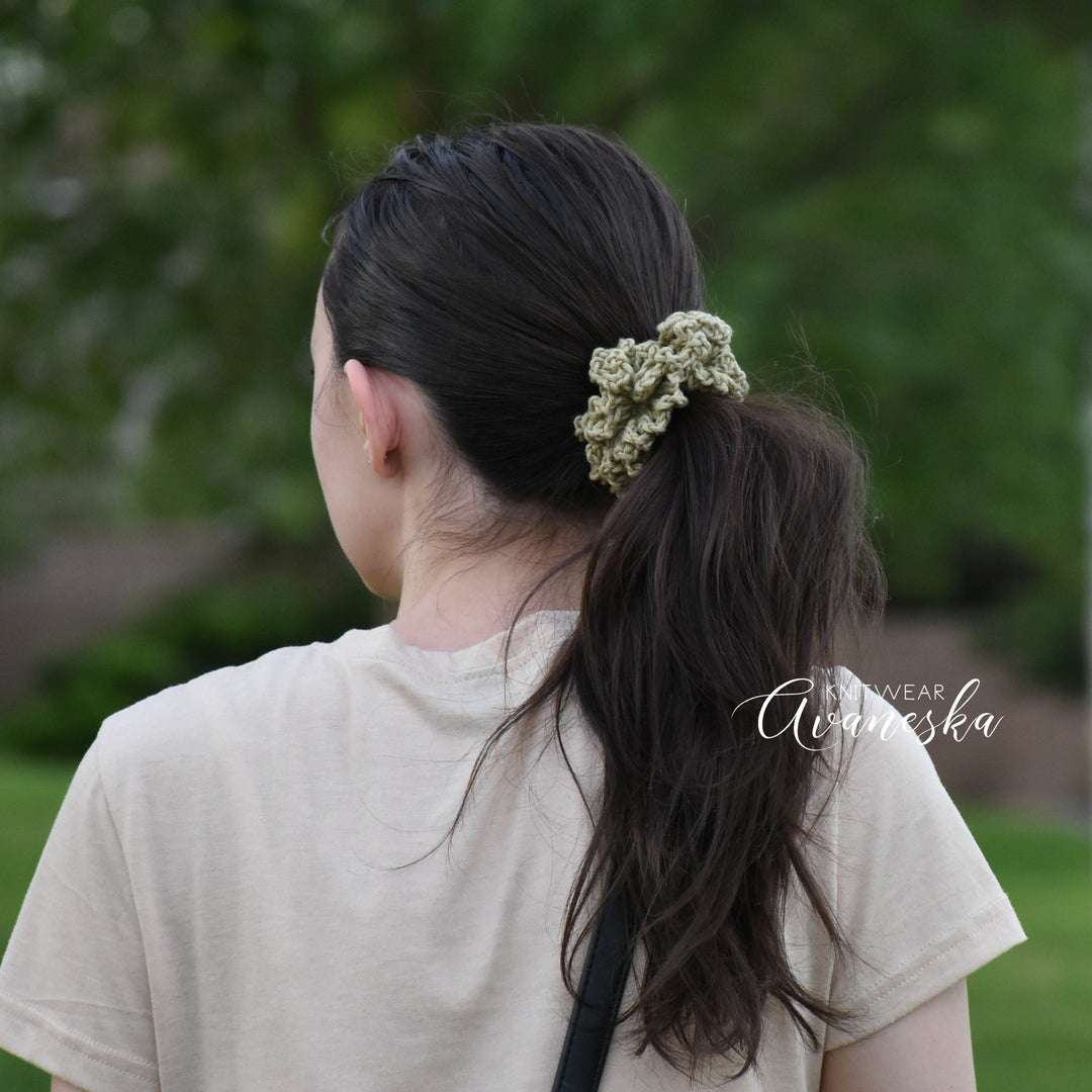 Crochet scrunchy