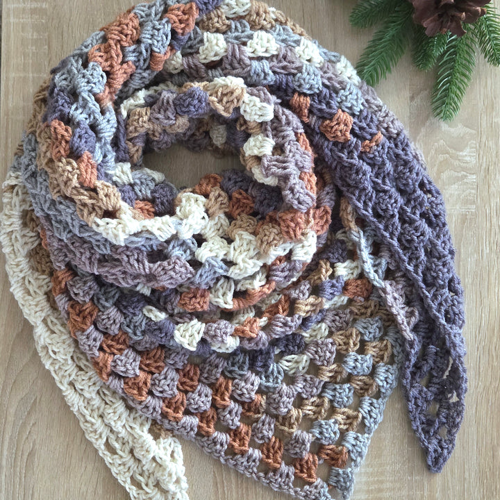 Crochet Triangle Shawl | La LUCIA