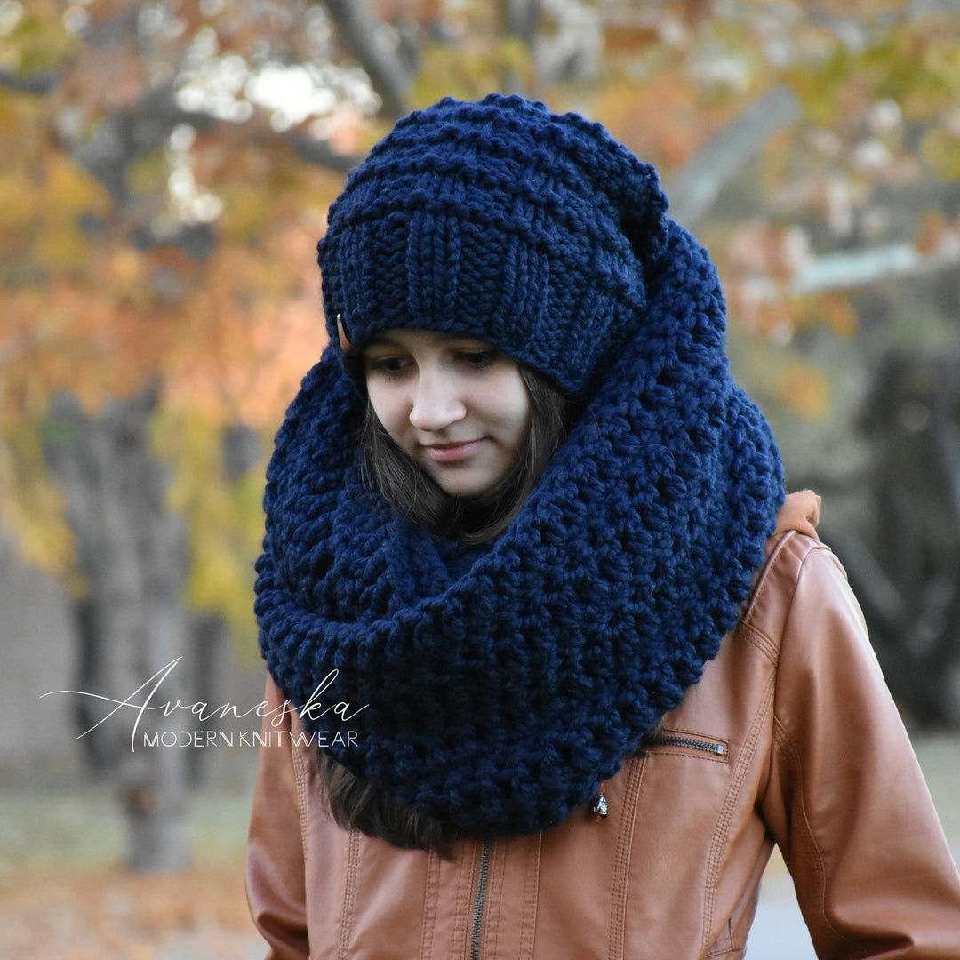Knitted Women's Chunky Infinity Scarf | THE HOUSTON