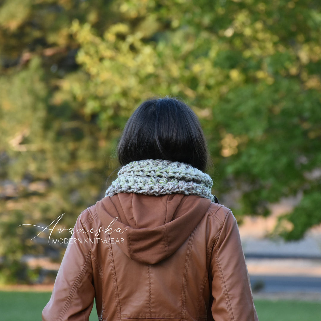 Chunky Buttoned Scarf | THE NORTH BAY
