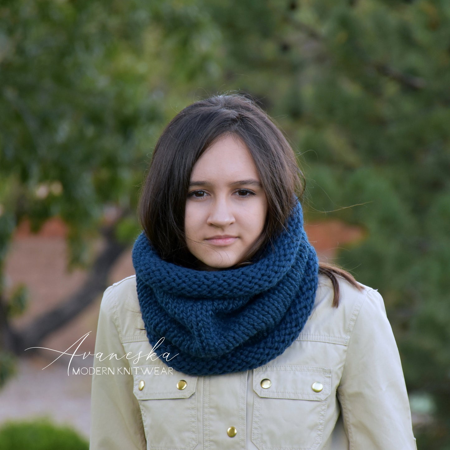 Woman's Knit Crochet Wool Winter Bulky Chunky Collar Scarf
