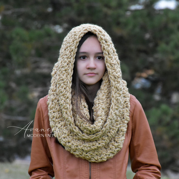 Knit Crochet Woman Chunky Cowl Hood Scarf | THE BARCELONA