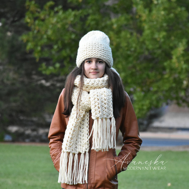 Knit Chunky Woolen Classic Long Fringed Scarf | THE ALPINE