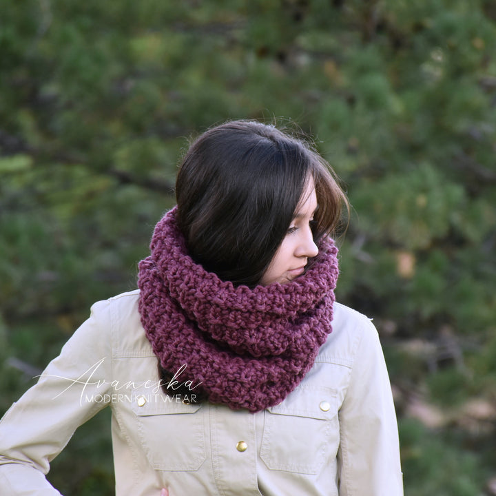 Woman's Knit Crochet Wool Winter Bulky Chunky Collar Scarf