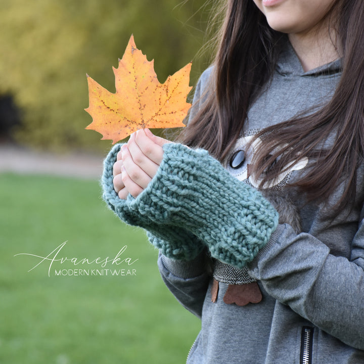 Knit Chunky Fingerless Arm Warmers Gloves | THE OKOTOKS