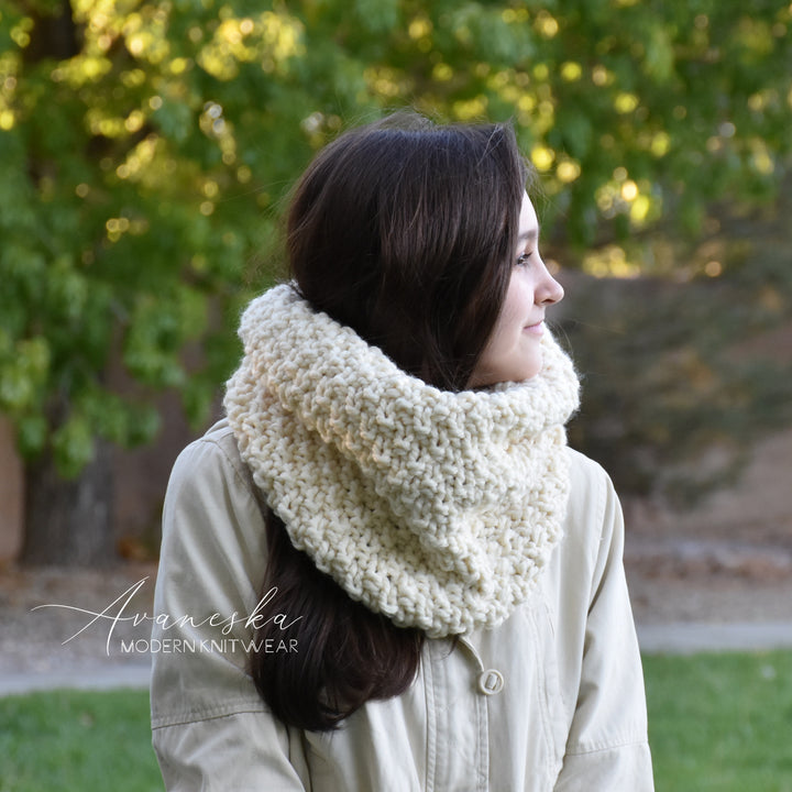 Woolen Winter Woman's Crochet Knit Chunky Bulky Scarf Cowl