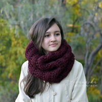 Woman's Knit Crochet Wool Winter Bulky Chunky Collar Scarf