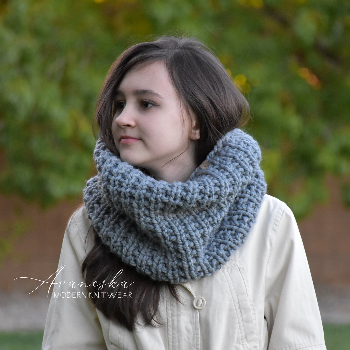 Woman's Knit Crochet Wool Winter Bulky Chunky Collar Scarf